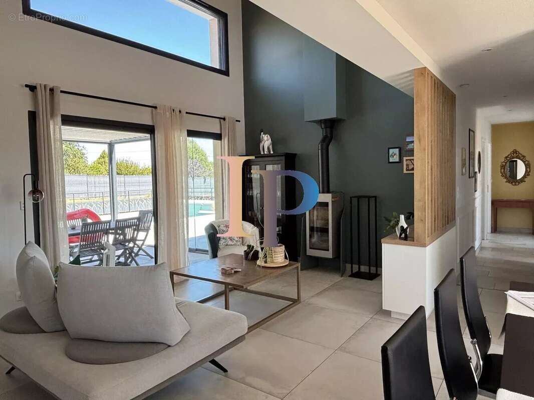 Maison à CHARLIEU