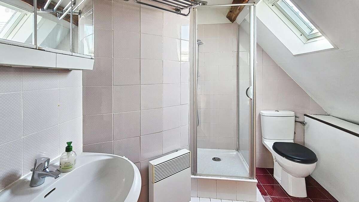 Appartement 63 m² à La Ville-Du-Bois  - photo 7