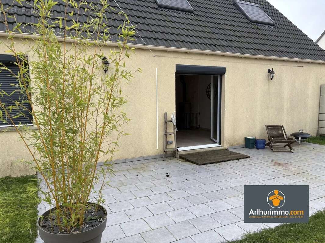 Maison à NEUFCHATEL-SUR-AISNE