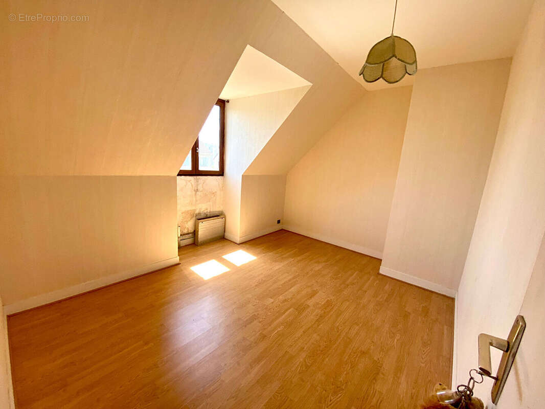 Maison à SARTROUVILLE