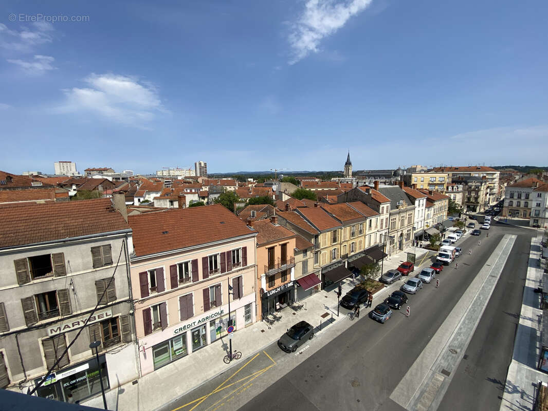 Appartement 200m2 hab. en hyper centre de ROANNE - photo 6