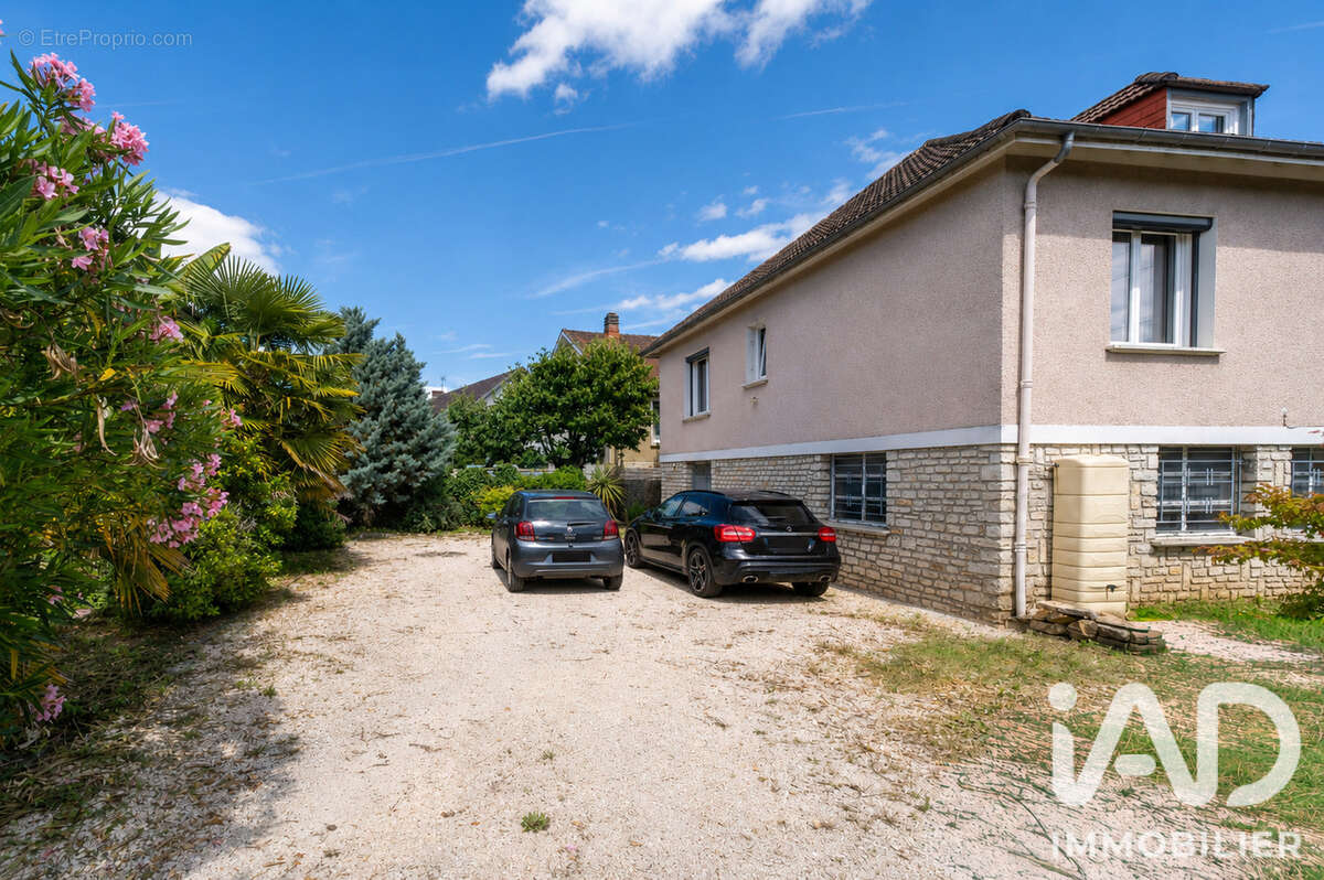 Maison 95 m² à Terrasson-Lavilledieu  - photo 7