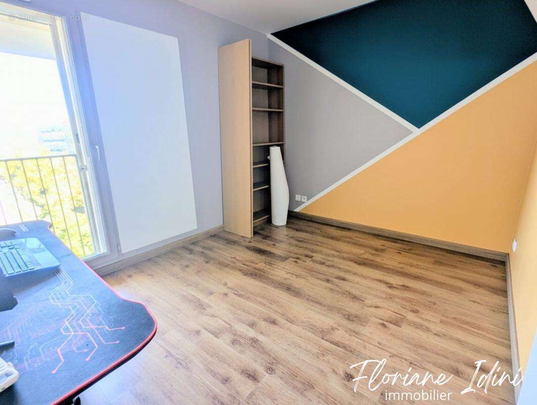 Appartement à MARSEILLE-2E