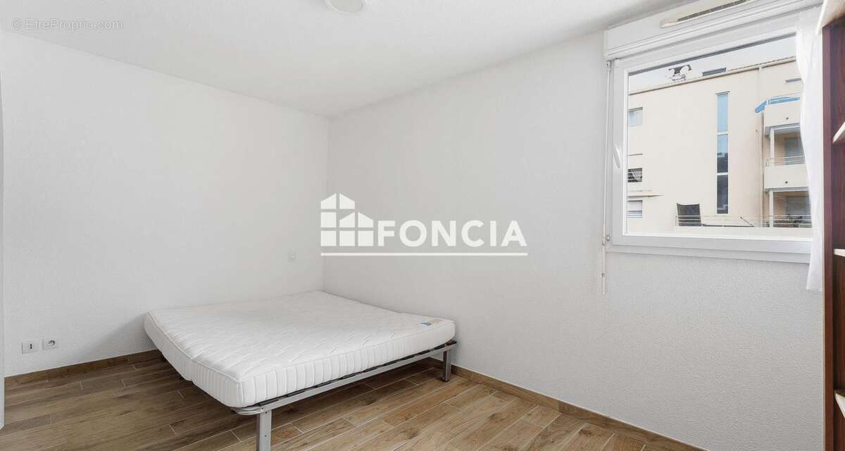 Appartement à SAINT-LAURENT-DU-VAR