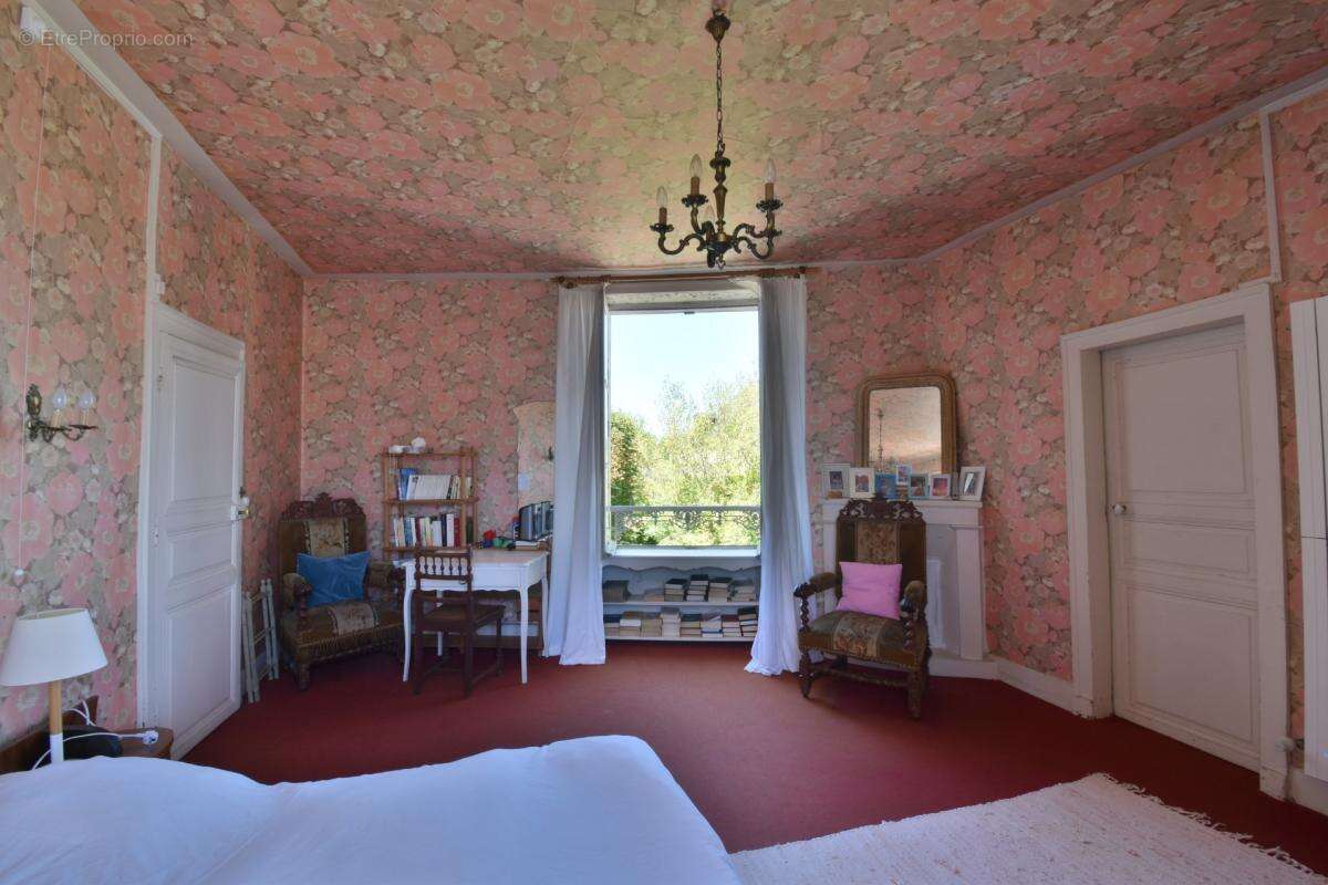 Maison familiale, 5 chambres, au coeur de Prissac (36) - photo 19