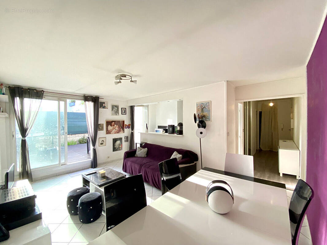 Appartement à SARTROUVILLE
