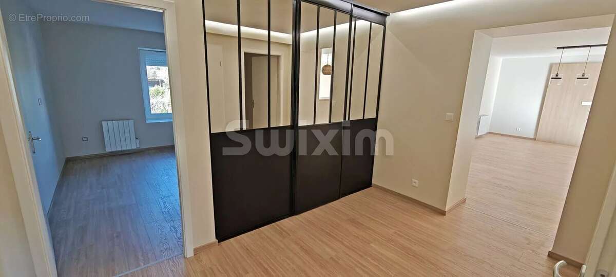 Appartement à LE DESCHAUX