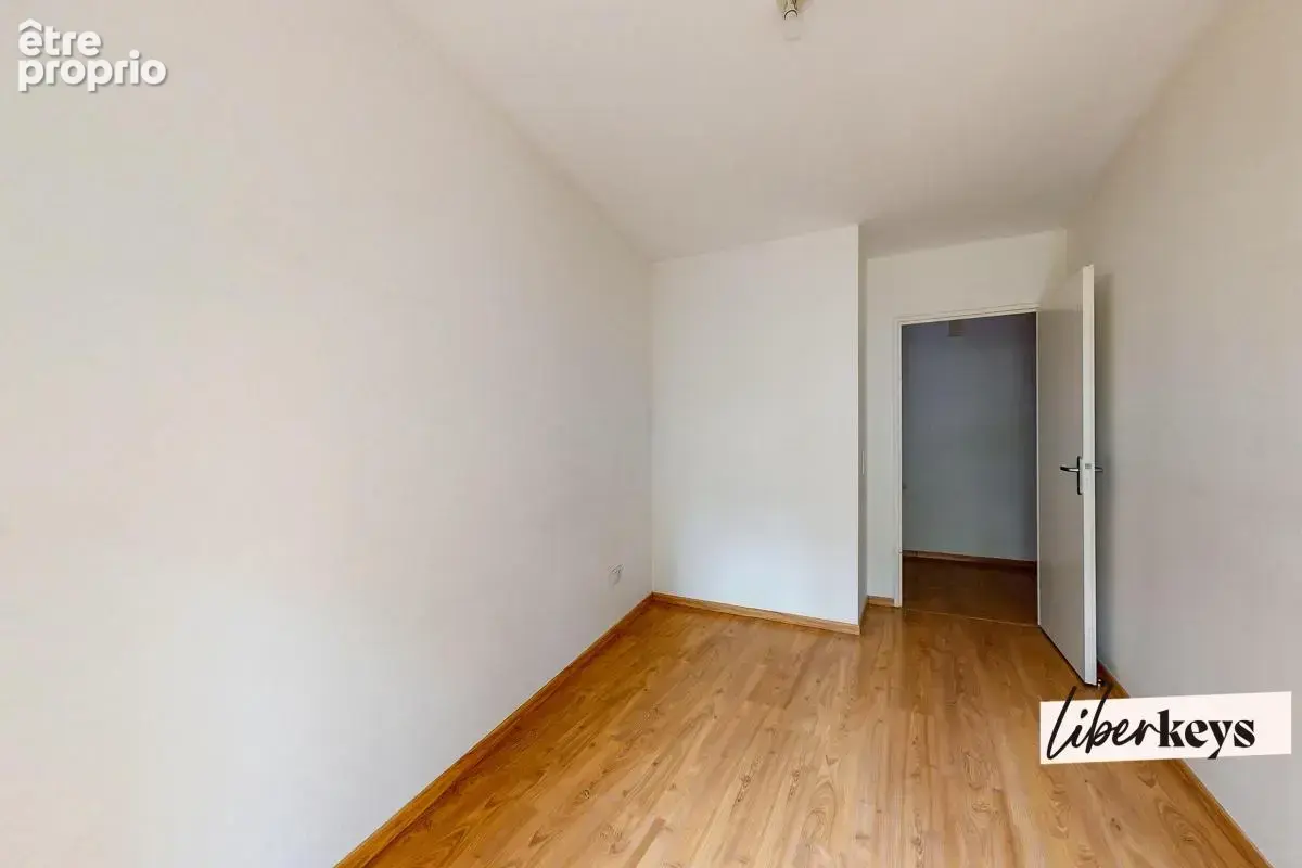Immeuble basse consommation - T3 - 69m² + terrasse + garage fermé - photo 9