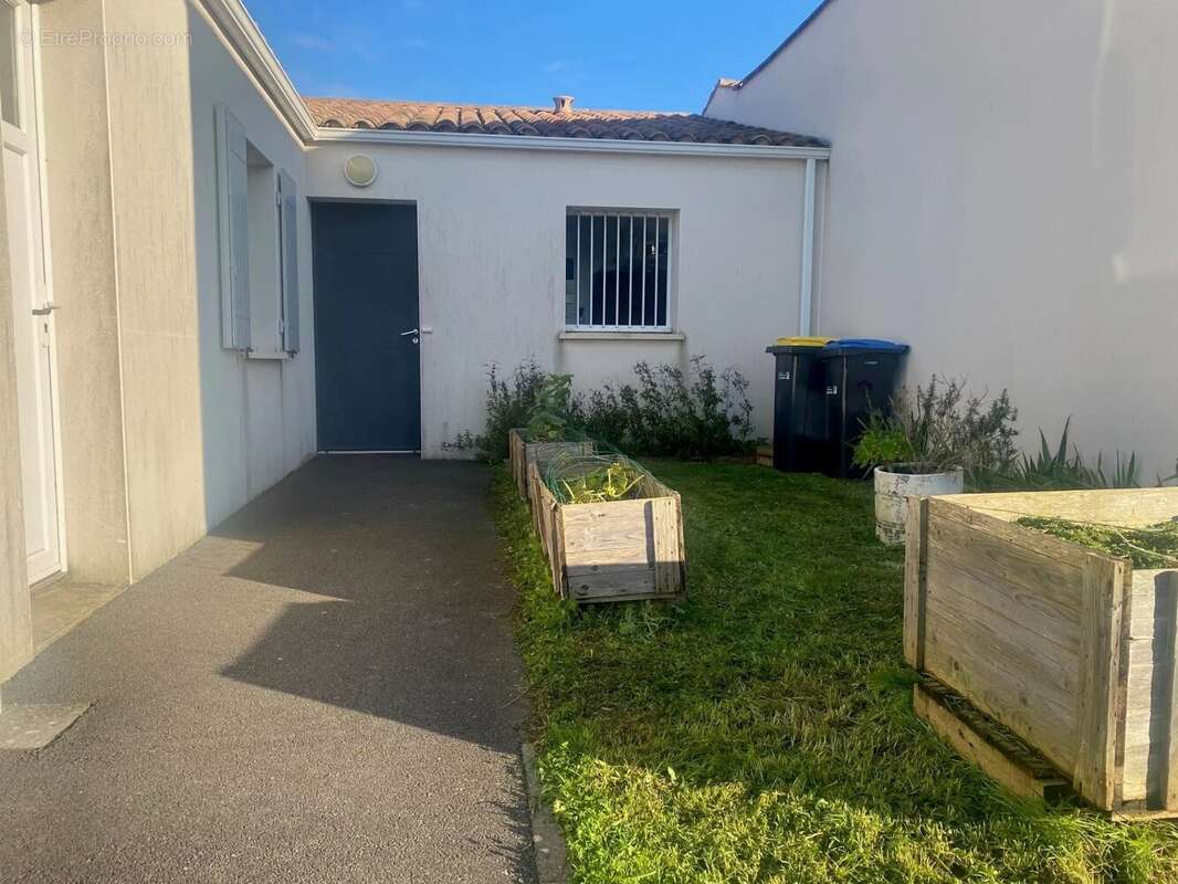 Maison à DOMPIERRE-SUR-MER