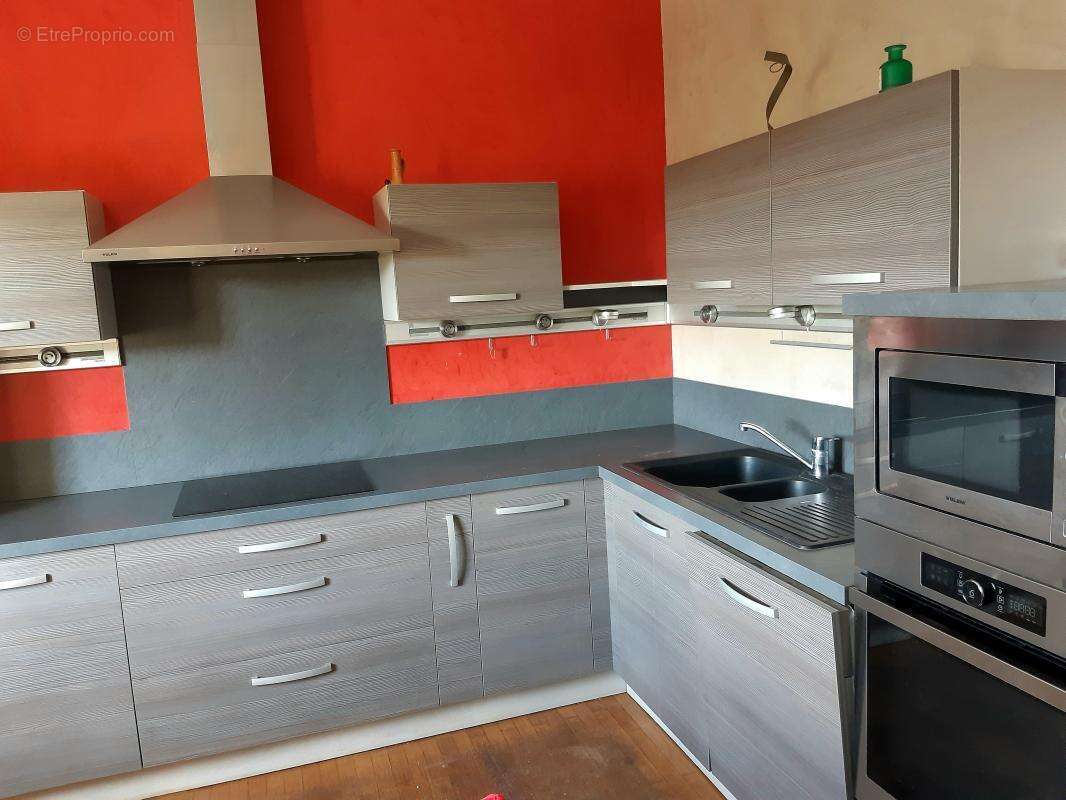 Maison à PUY-GUILLAUME