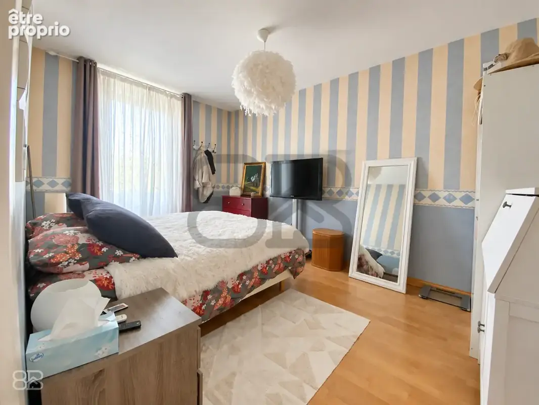 Une maison familiale des années 30, au charme authentique — volumes, lumière et confort réunis - photo 6