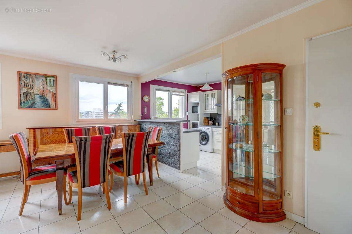 Appartement à LYON-8E