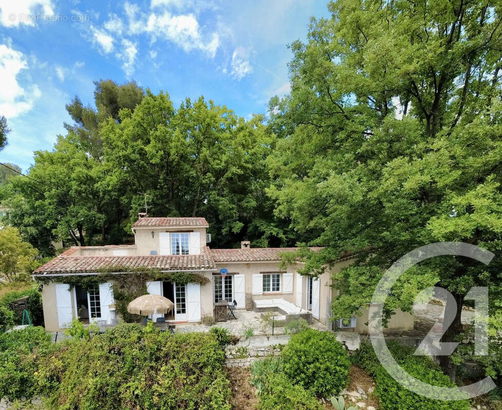 Maison à LE ROURET