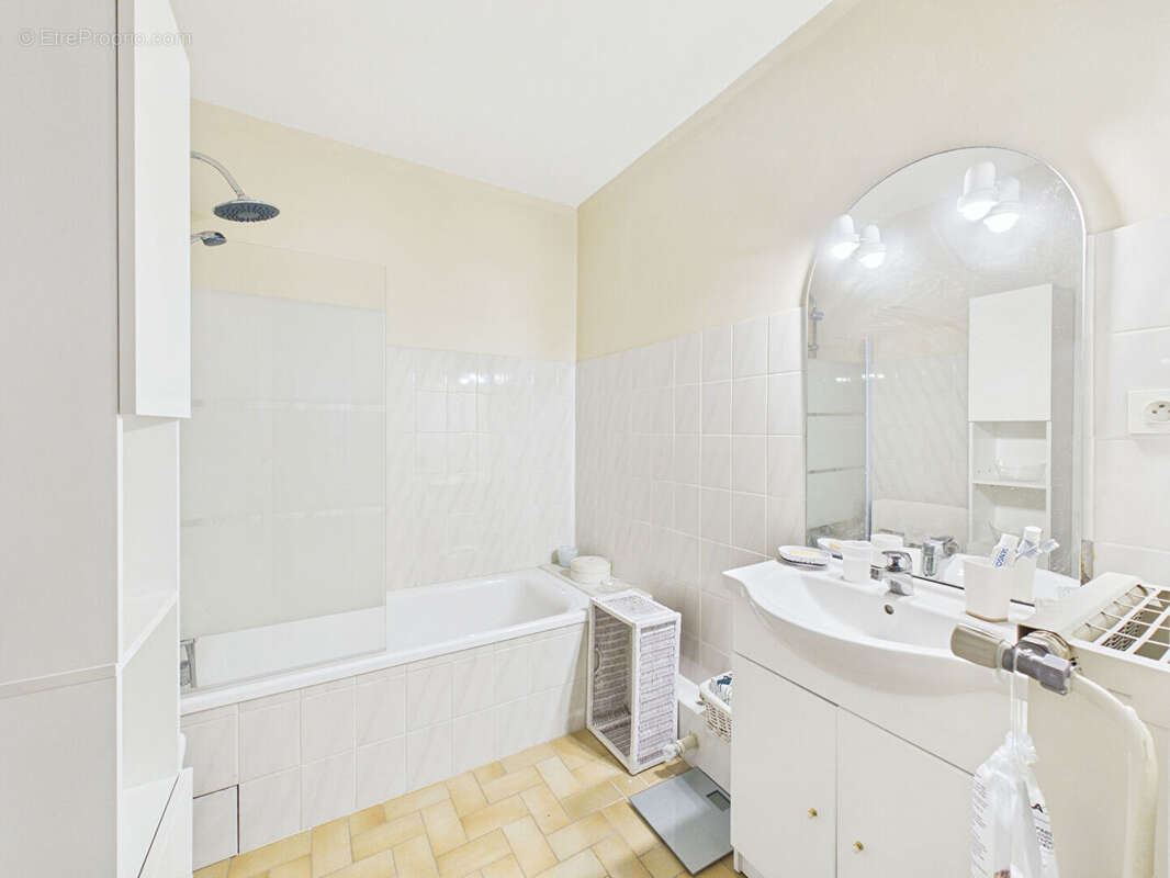Appartement Valence T2 - 49.5 m2 avec grand balcon et place de parking privative - photo 12