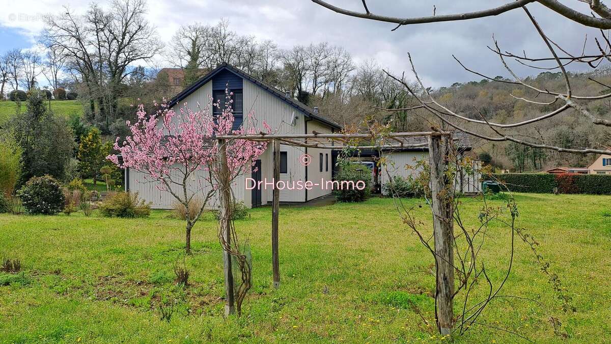 Maison 111 m² à Grolejac  - photo 5