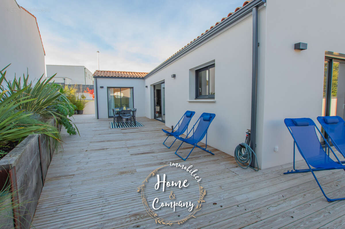 Maison à VAUX-SUR-MER