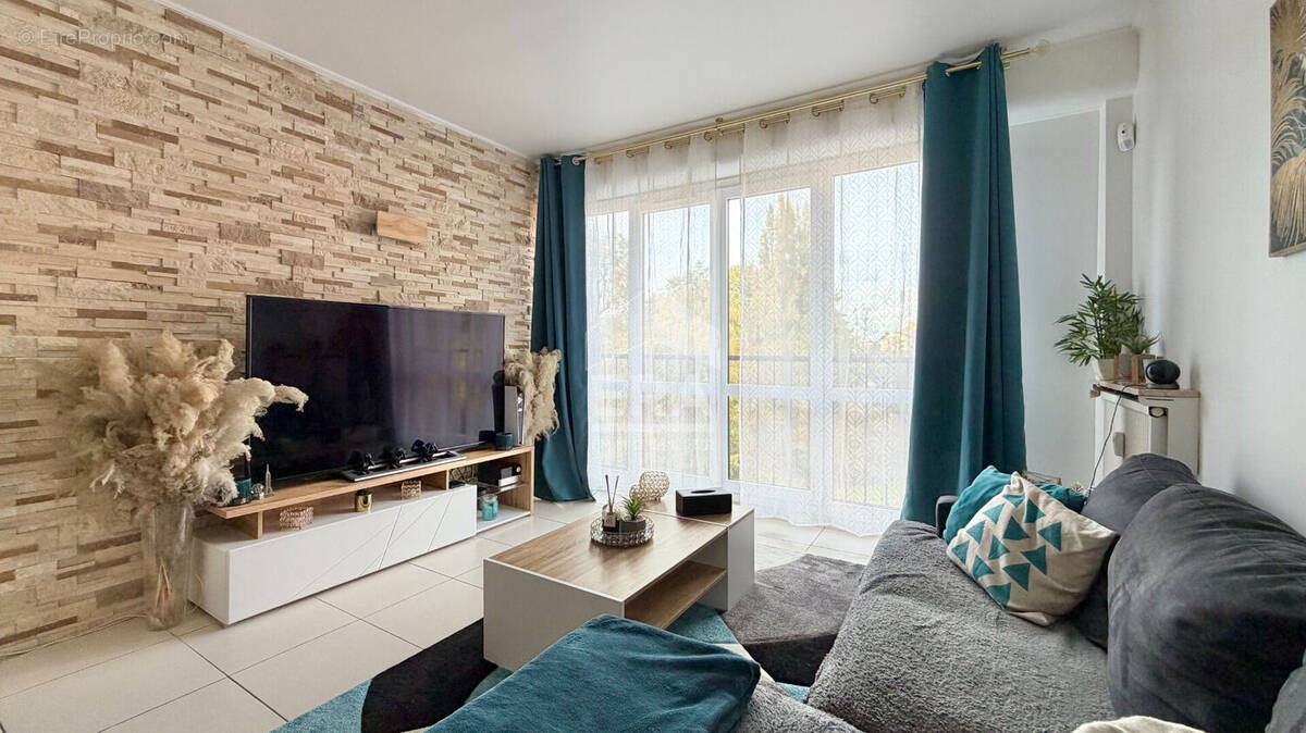 Appartement à CORBEIL-ESSONNES