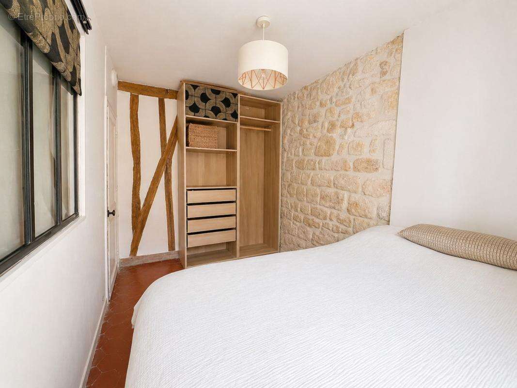 Appartement à PARIS-3E