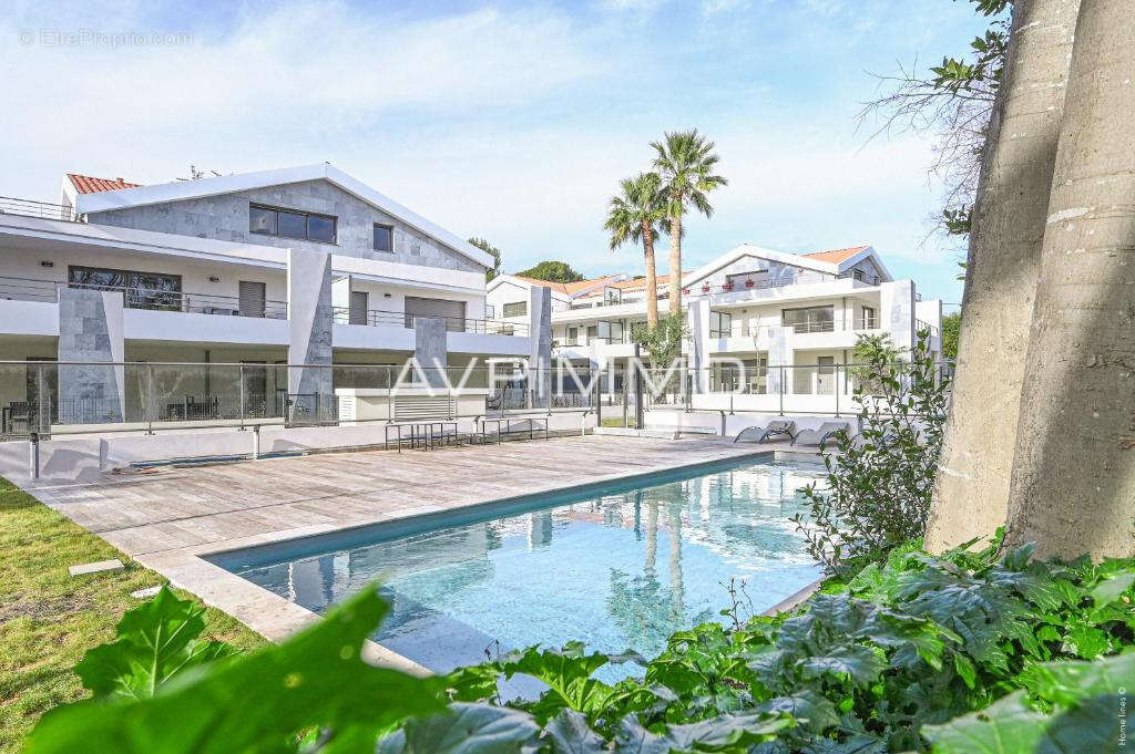 Appartement à SAINT-CYR-SUR-MER