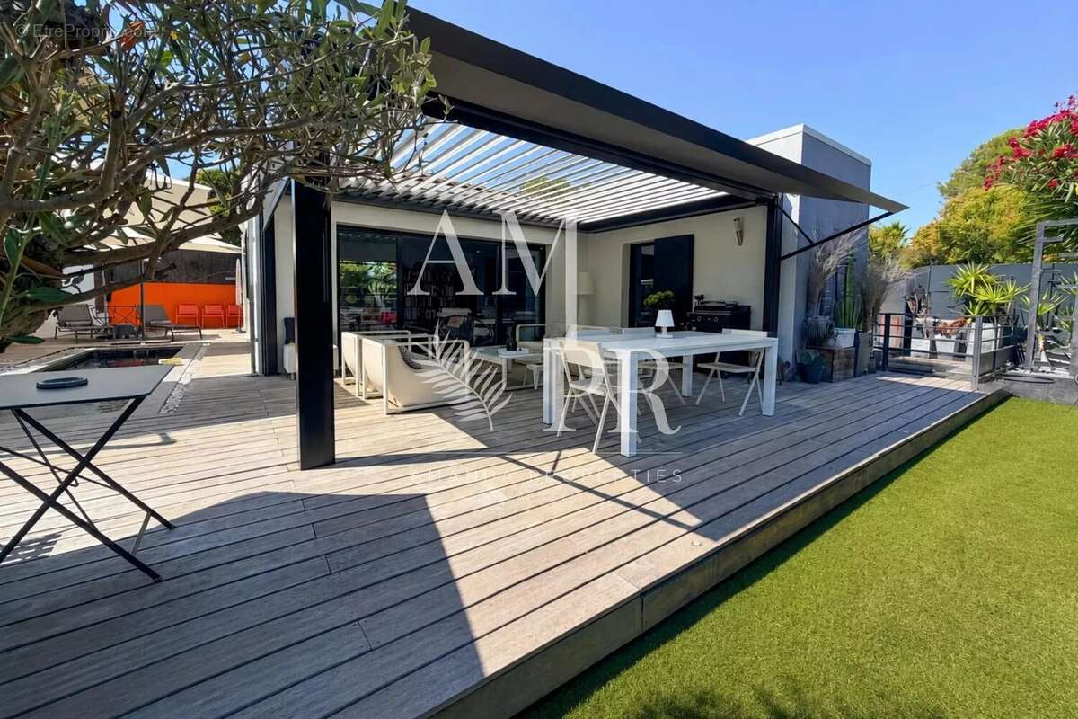 Maison à MOUGINS