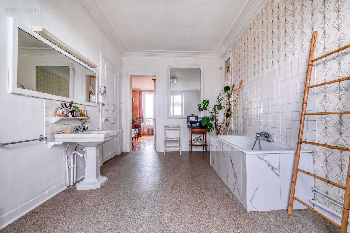 Maison à SAINT-LEU-D&#039;ESSERENT