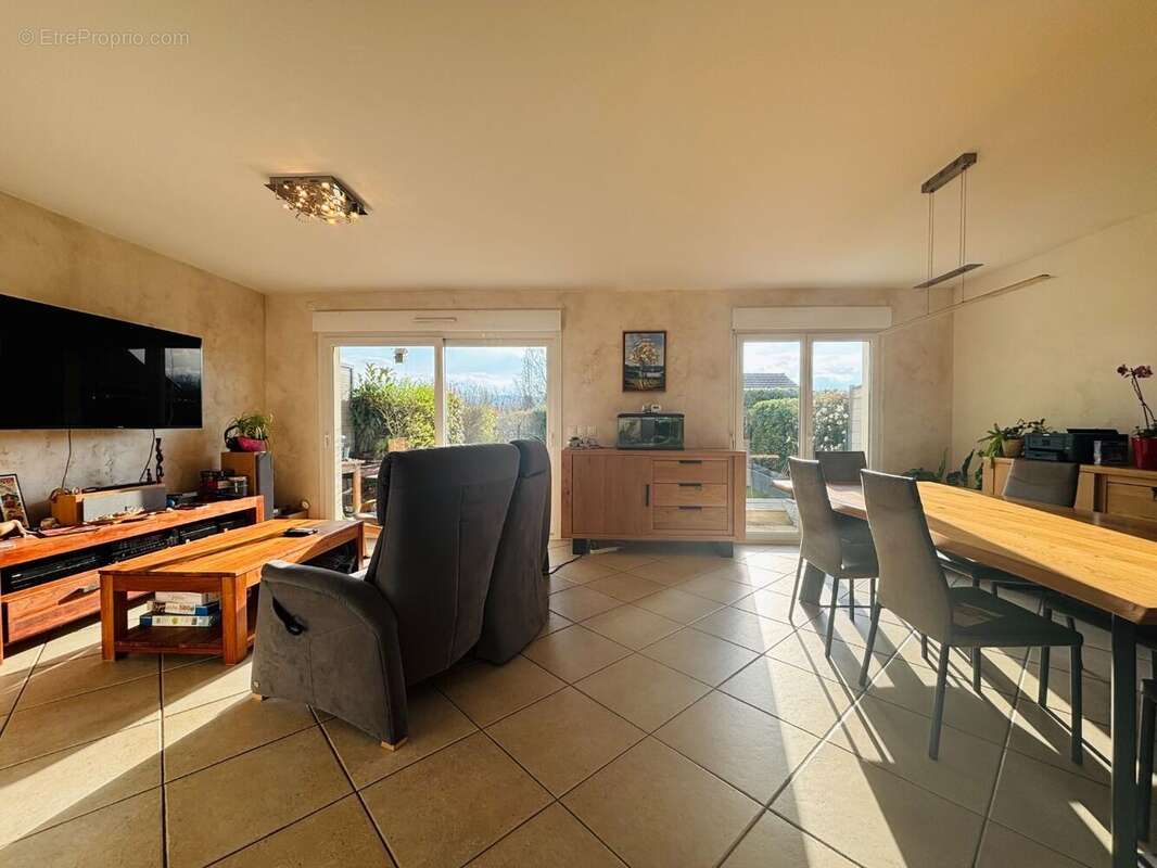 Maison à CONTAMINE-SUR-ARVE