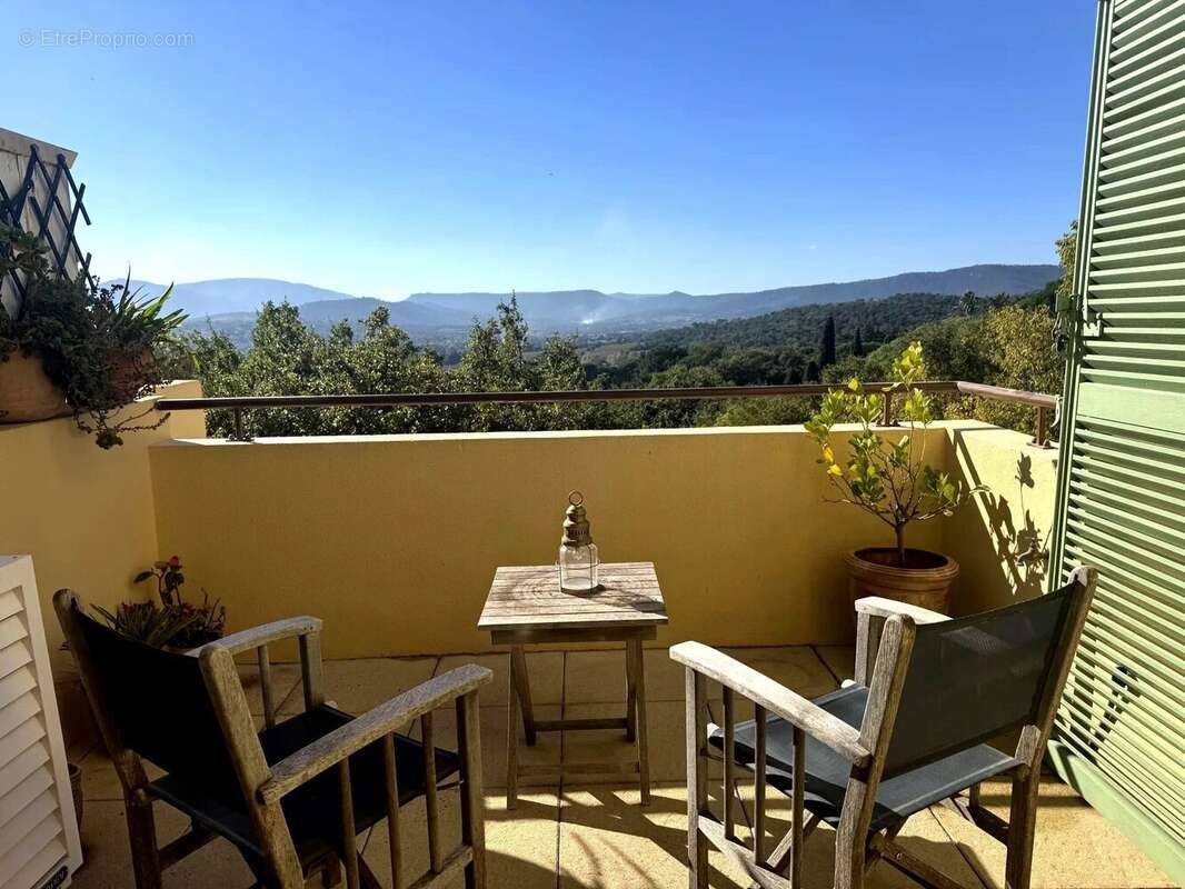 Appartement à GRIMAUD