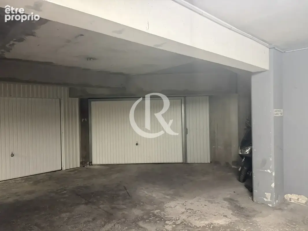 Photo Parking à Hyeres au prix de 63 000€
