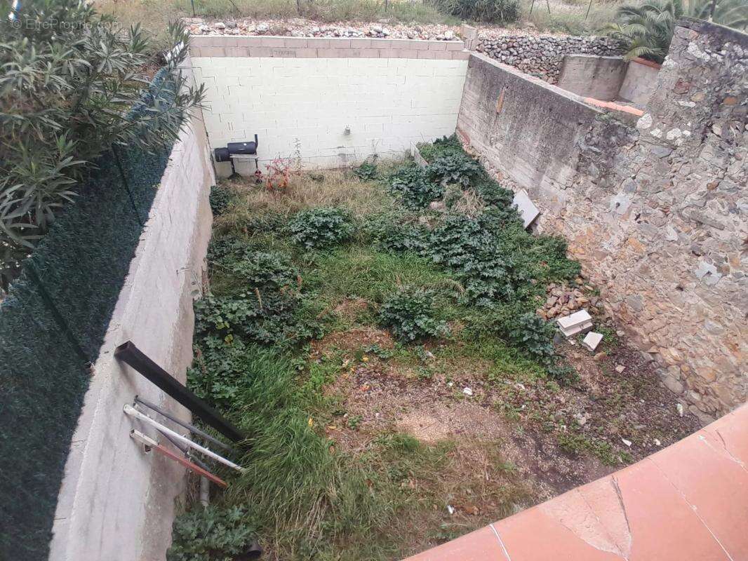 Maison à ESTAGEL