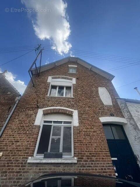 Maison à WALINCOURT-SELVIGNY