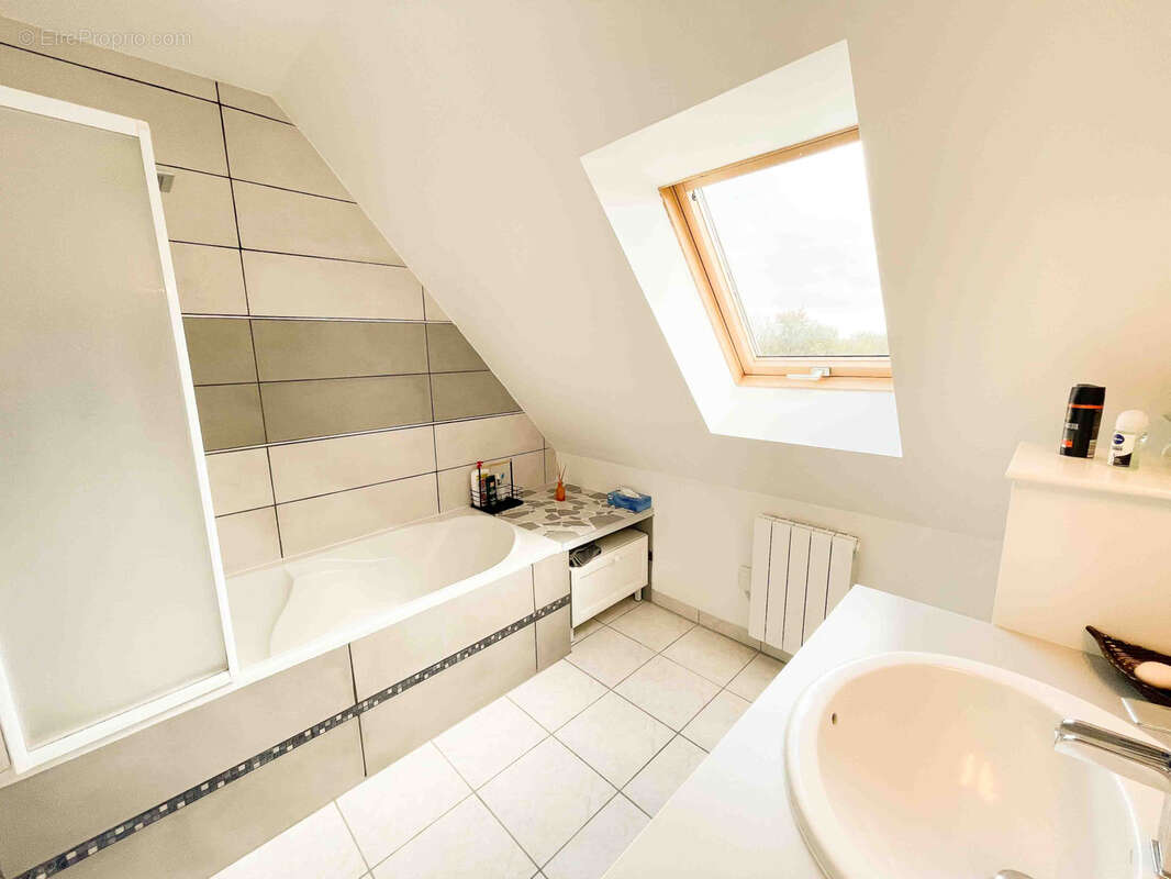 Maison à LOGONNA-DAOULAS