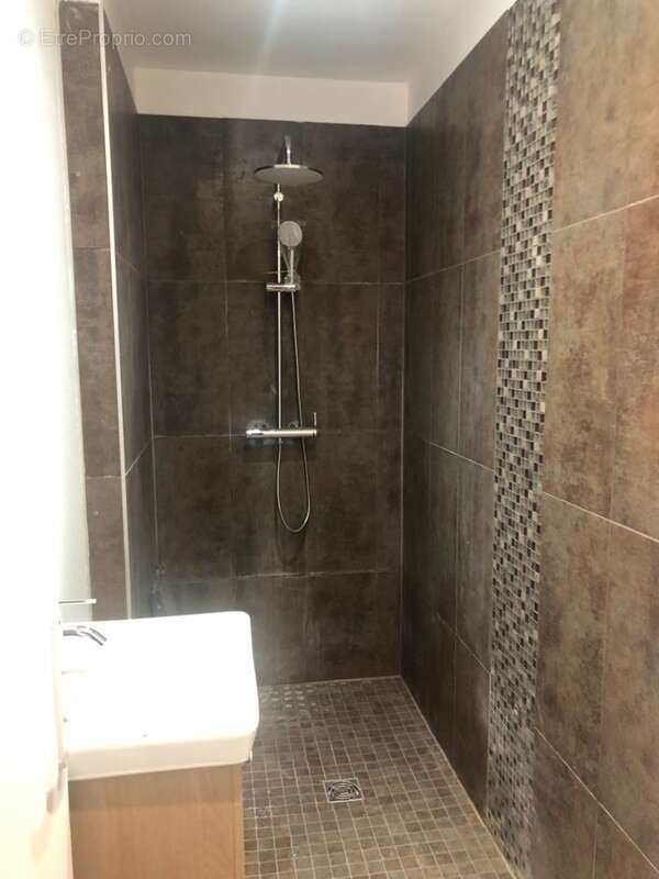 ***Le Havre-Marechal Joffre***idéal investisseur***Triplex de 158m², Dpe C, copropriété bénévole (43€ de charges/m) avec 5 chamb - photo 12