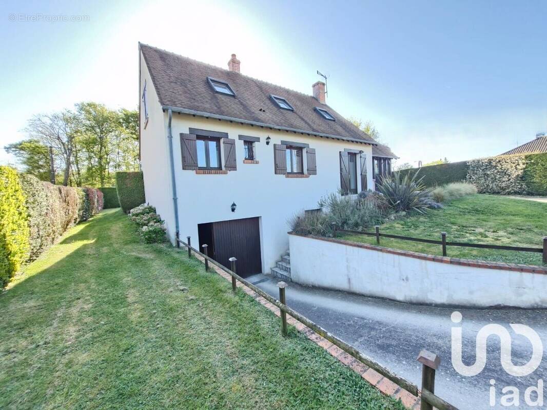 Photo 1 - Maison à LES BORDES