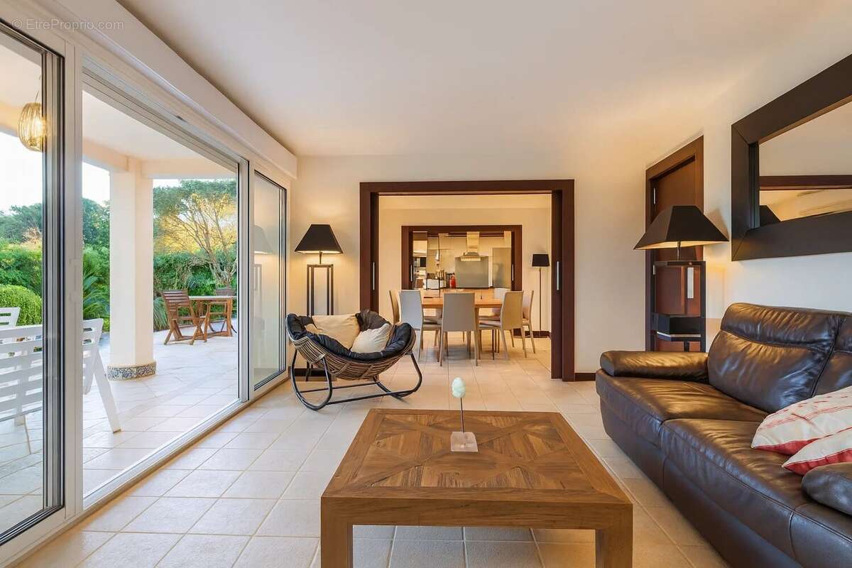 Maison à HYERES