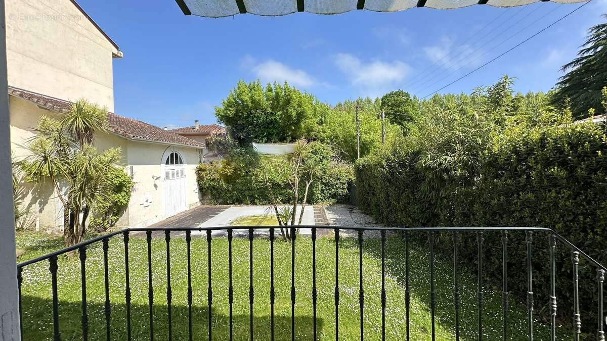 Maison de caractere de type t8 de 290 m2 sur une parcelle de 820 m2 - photo 2