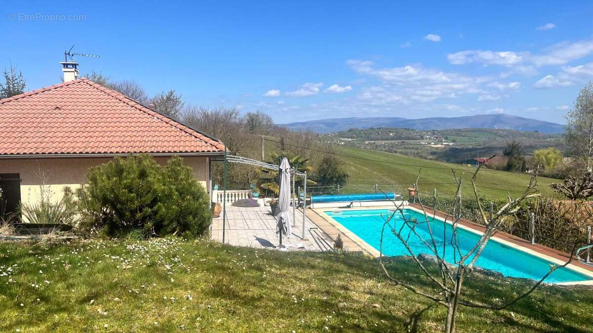 Maison à SAINT-CHEF