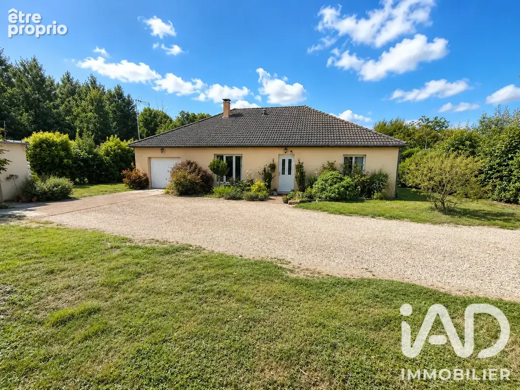 Photo 1 - Maison à OSSEY-LES-TROIS-MAISONS