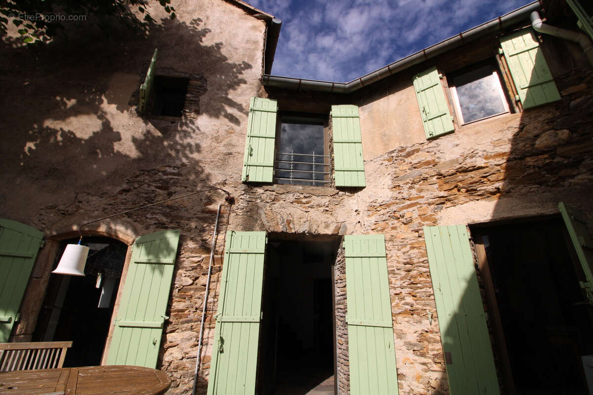 Maison à COLOMBIERES-SUR-ORB