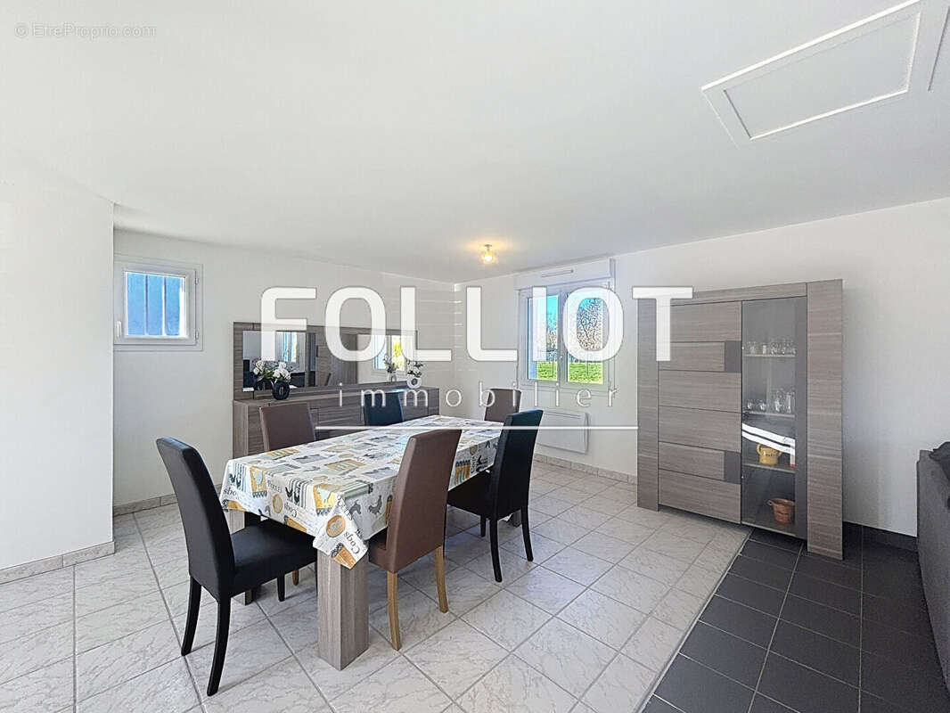 Maison à QUETTREVILLE-SUR-SIENNE