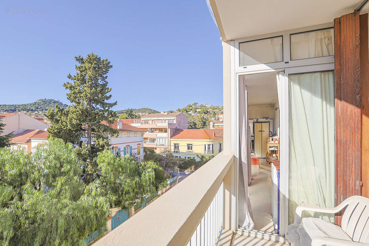 Appartement à HYERES