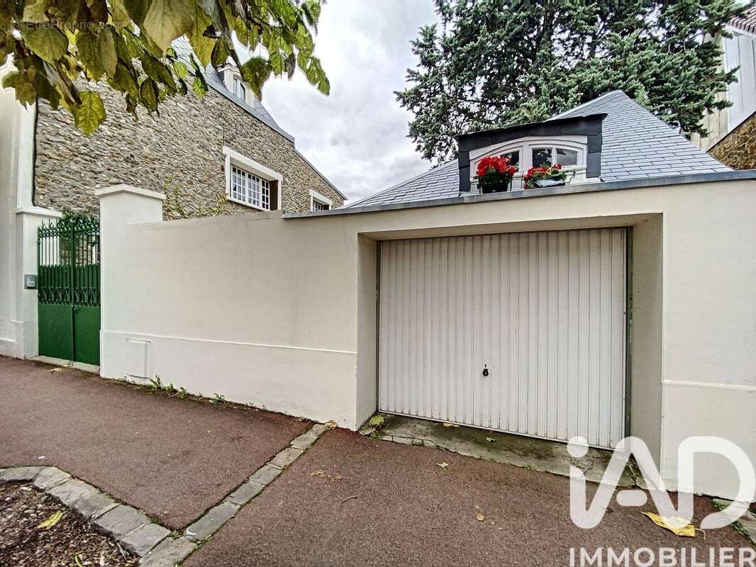 Photo 2 - Maison à LE PERRAY-EN-YVELINES