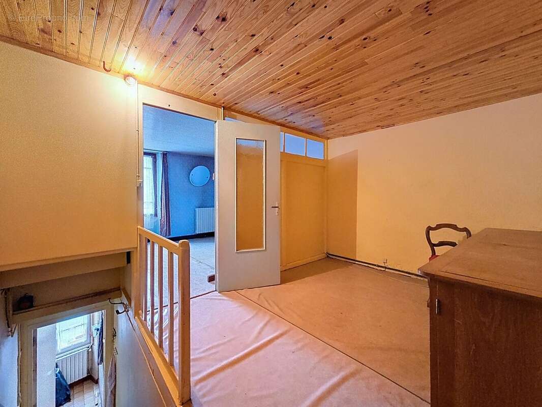 Maison à VAL-DE-MEUSE