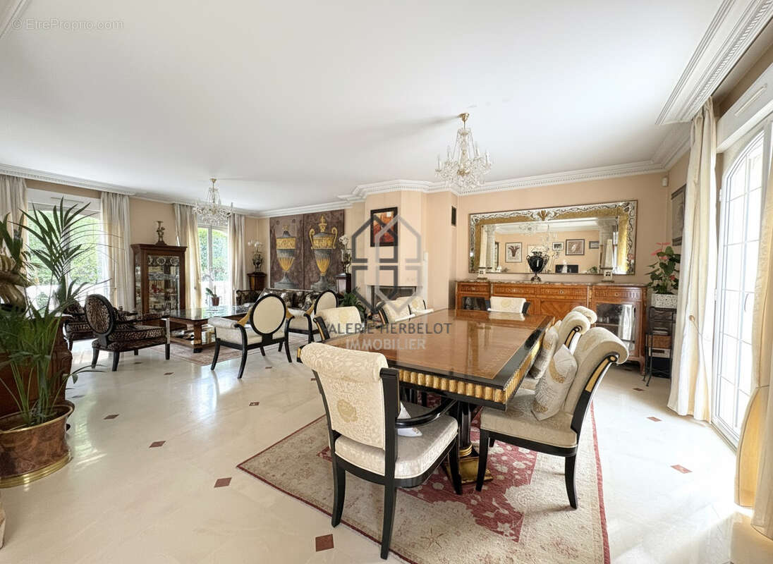 Maison à LE PLESSIS-TREVISE