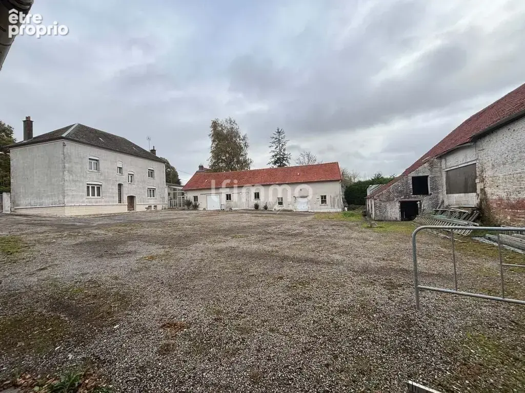 Maison à FINS