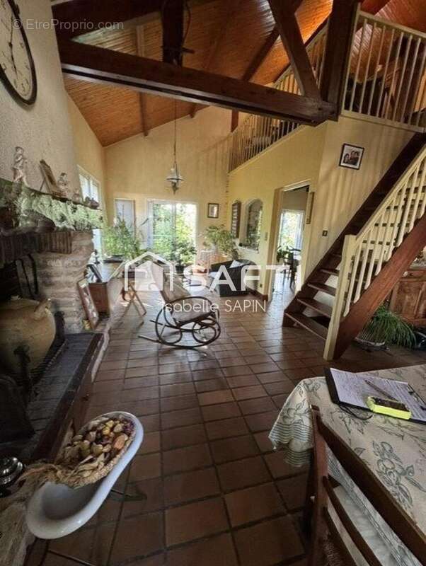 Maison 163 m² à Quincay  - photo 7