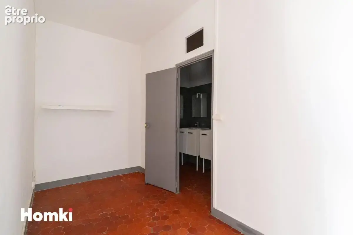 Appartement T3 de 76 m² à Marseille 13006, Rue Paradis - photo 5