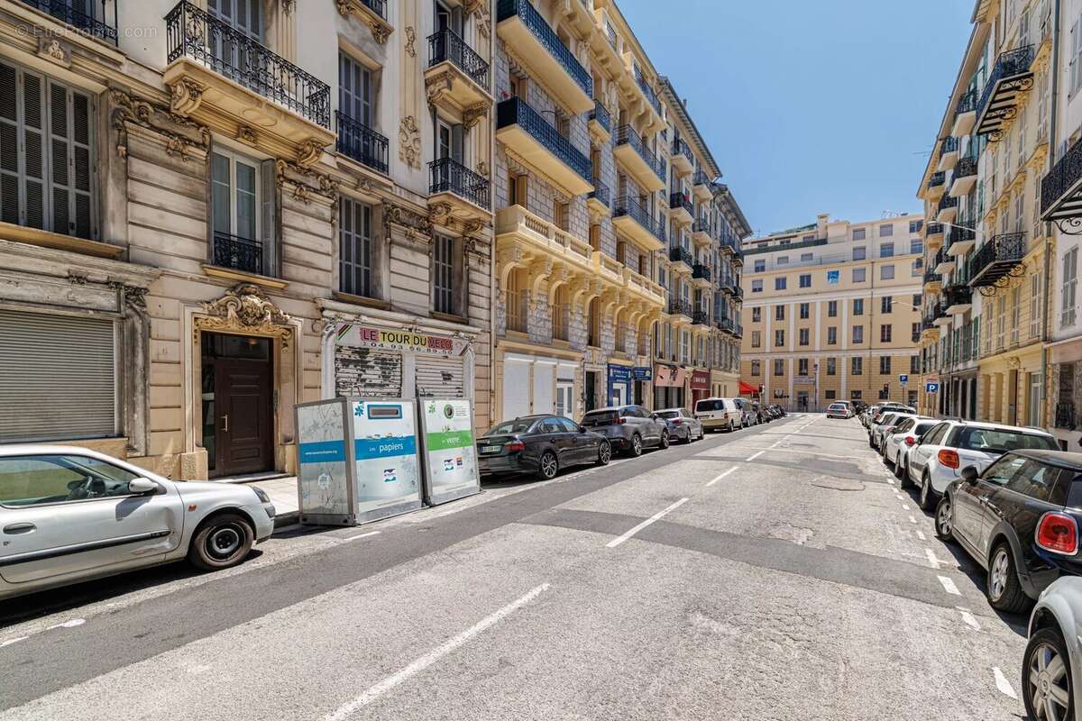 Vente Nice - Port - 2 Pièces Rénové - photo 20