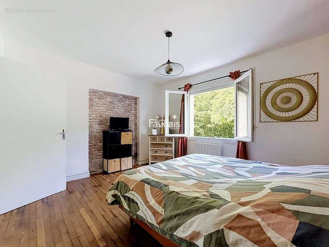 Maison 145 m² à Moyon  - photo 7
