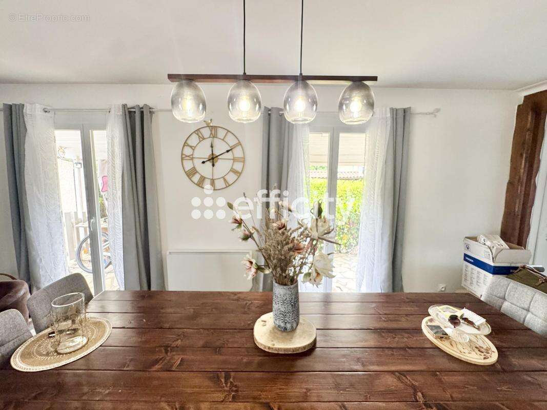 Maison 106 m² à La Lande-De-Fronsac  - photo 5