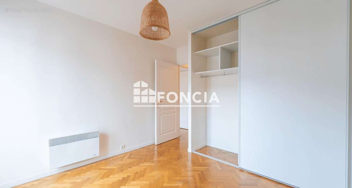 Appartement à PARIS-20E